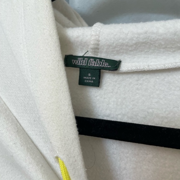 Wild fable cropped sweatshirt, size small - Picture 3 of 5